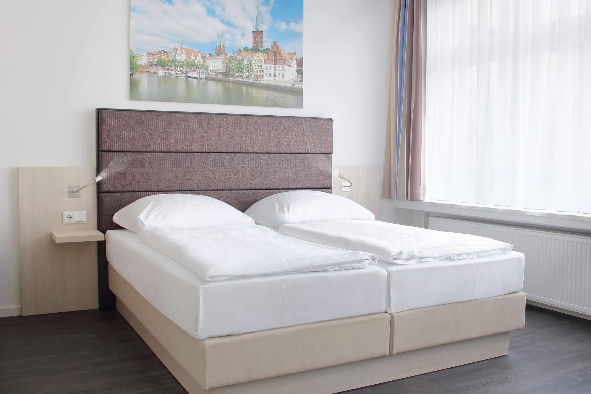 Viva Hotel Luebeck Zewnętrze zdjęcie