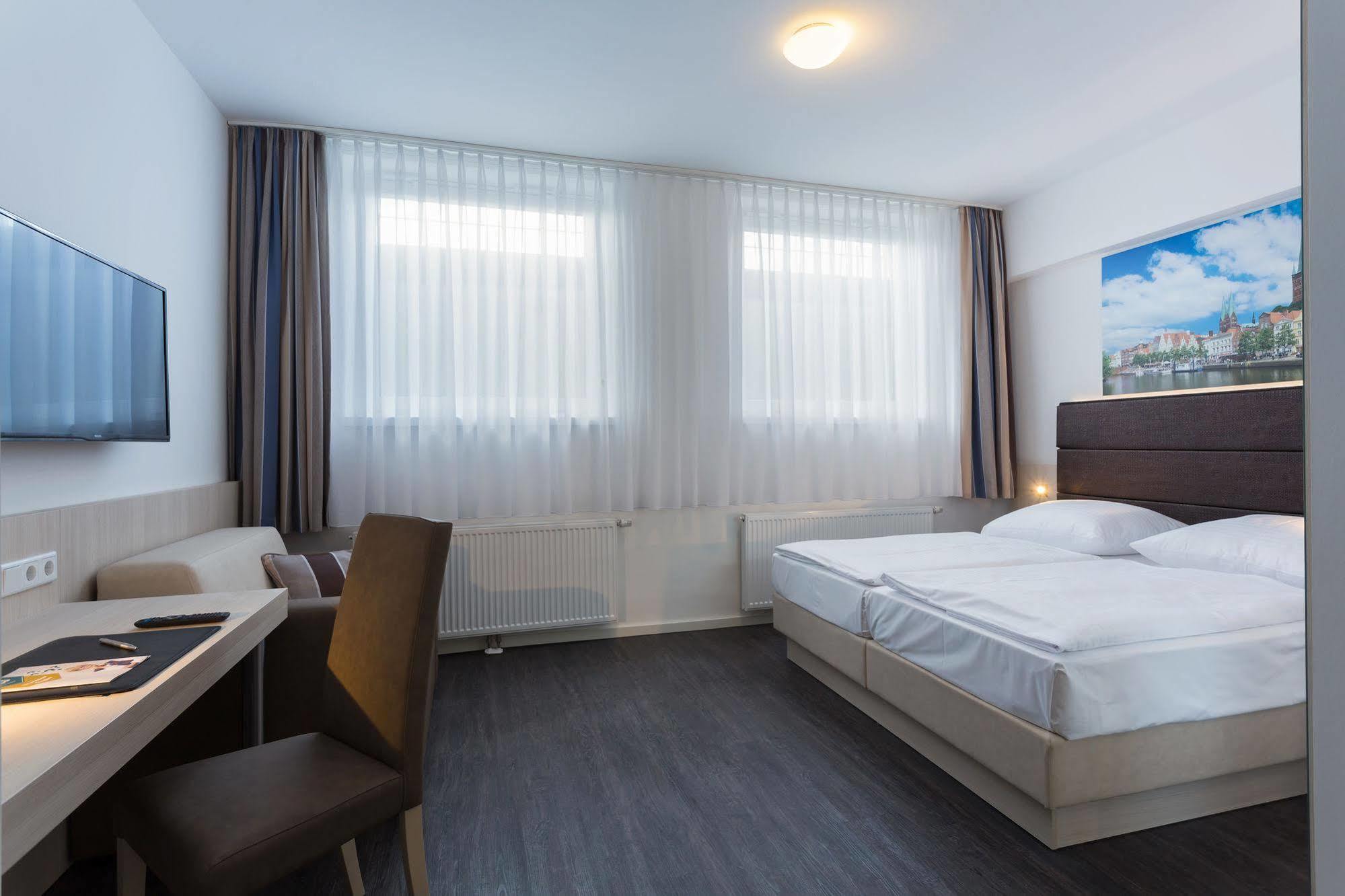 Viva Hotel Luebeck Zewnętrze zdjęcie