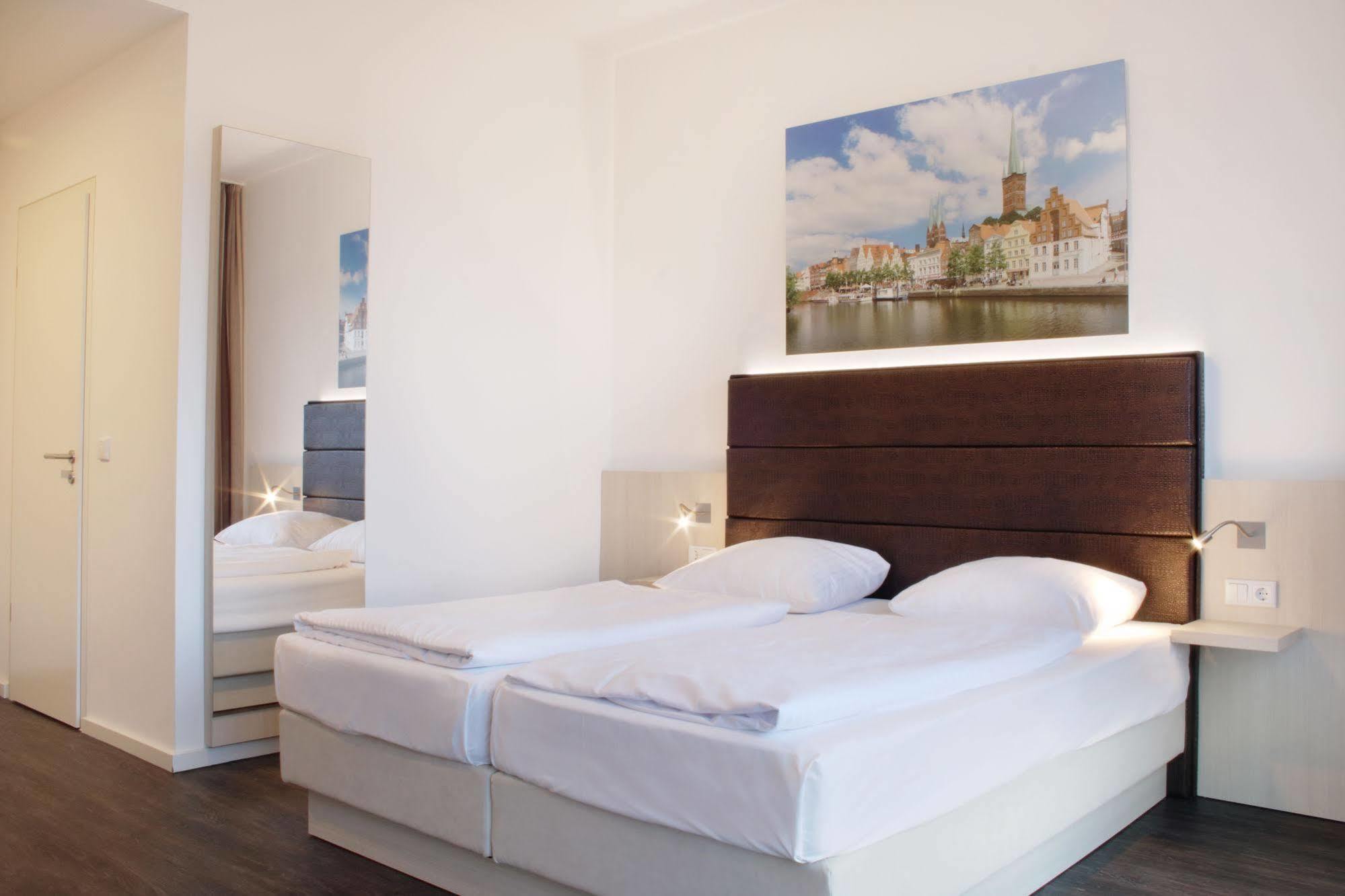 Viva Hotel Luebeck Zewnętrze zdjęcie